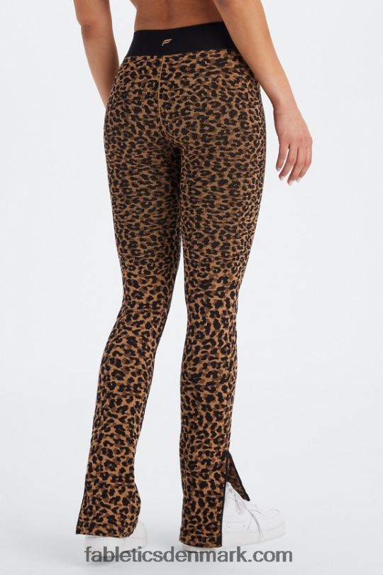 Fabletics Kvinder sky sømløs højtaljet split flare PNX2T4 bølget gepard/sort
