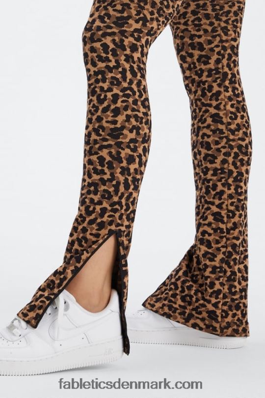 Fabletics Kvinder sky sømløs højtaljet split flare PNX2T4 bølget gepard/sort