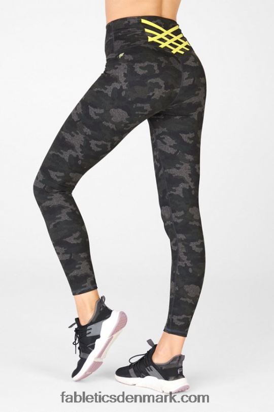 Fabletics Kvinder boost powerhold højtaljet 7/8 legging 63 PNX2T868 trækul camo/blad