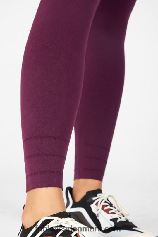 Fabletics Kvinder sculptstrikket legging med høj talje i tilpasset længde PNX2T1215 mørk aubergine
