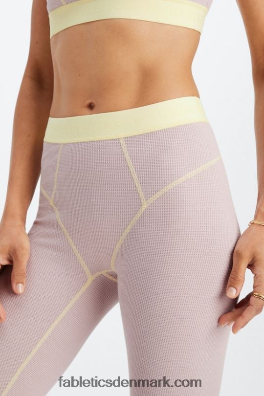 Fabletics Kvinder vaffel legging PNX2T1083 dæmpet lilla/smør