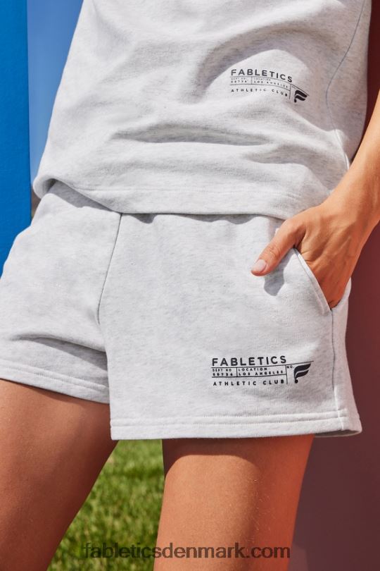 Fabletics Kvinder letvægts go-to slim sweatshorts PNX2T376 blød grå lyng/atletikklub