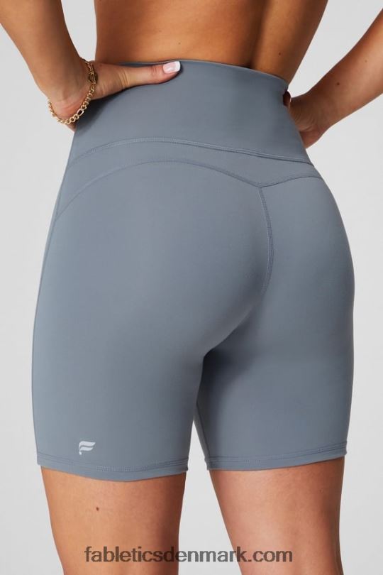 Fabletics Kvinder pureluxe ultra højtaljet rynket 6\" kort PNX2T612 lilla cosmo/grafik