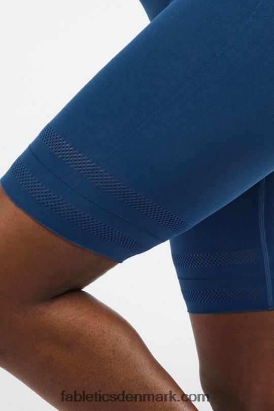 Fabletics Kvinder skulpturelt højtaljet perforeret short PNX2T578 misty bay/fersken kys