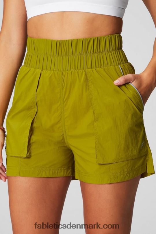 Fabletics Kvinder ultra højtaljet nylonshort PNX2T606 olivenlund/reflekssølv