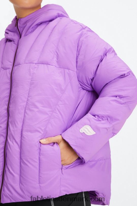 Fabletics Kvinder quiltet puffer med hætte PNX2T2783 ultraviolet/pilebark/hejre-logo