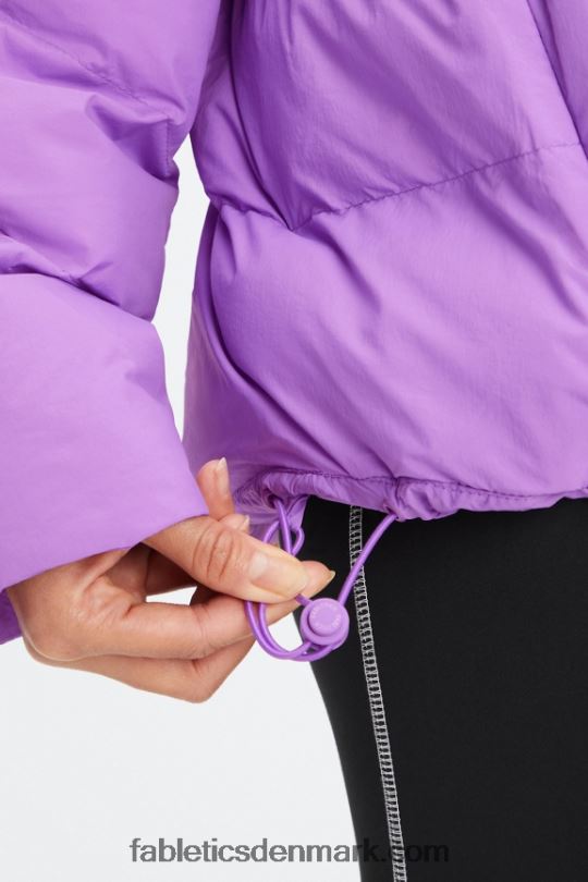 Fabletics Kvinder quiltet puffer med hætte PNX2T2783 ultraviolet/pilebark/hejre-logo