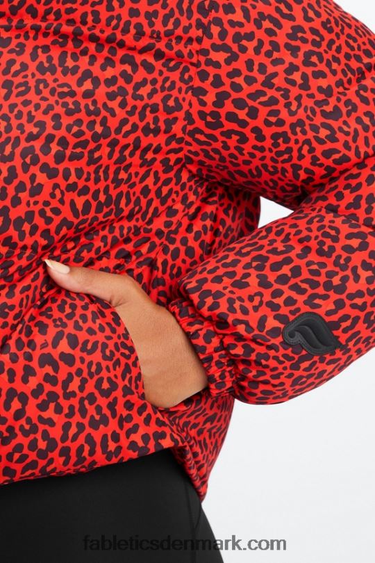 Fabletics Kvinder vandre beskåret puffer PNX2T2773 elektrisk kirsebær klassisk leopard/sort logo