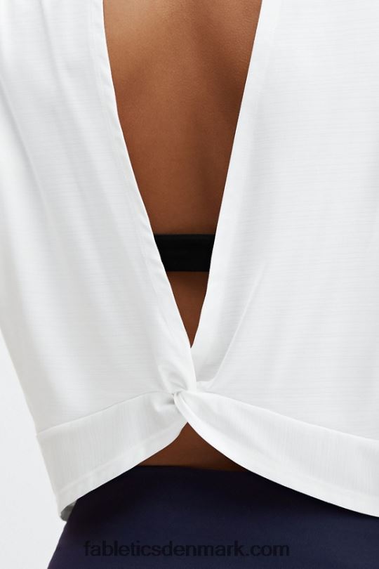Fabletics Kvinder miljøbevidst kortærmet T-shirt med twist back PNX2T2049 hvid