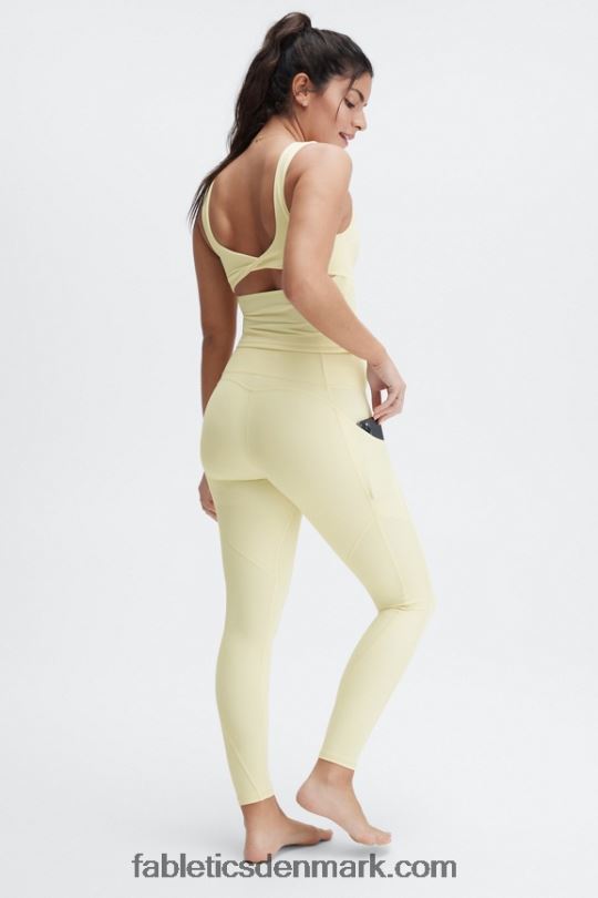 Fabletics Kvinder oasis twist indbygget bh tank PNX2T1499 kærnemælk