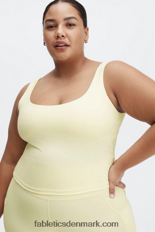 Fabletics Kvinder oasis twist indbygget bh tank PNX2T1500 kærnemælk