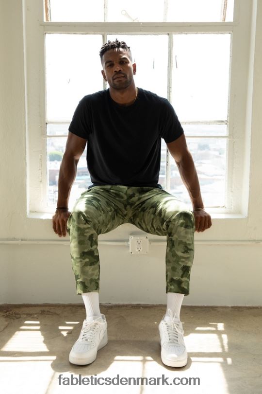 Fabletics Mænd den grundlæggende buks PNX2T3077 taktisk grøn camo