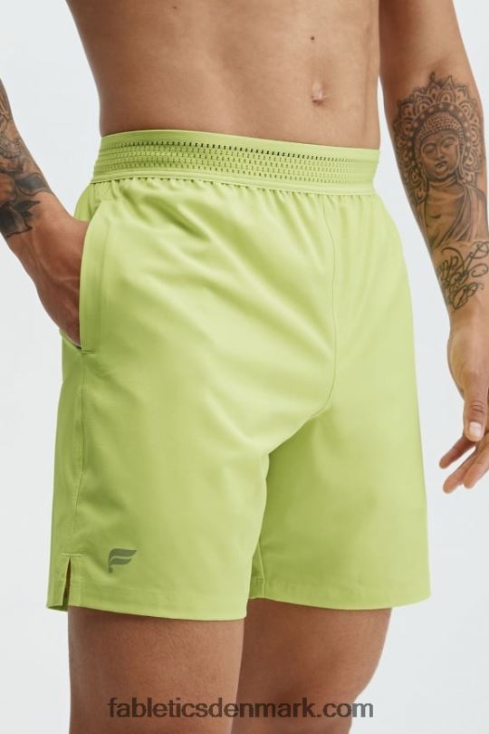 Fabletics Mænd den grundlæggende korte 165 PNX2T3342 falmet kalk