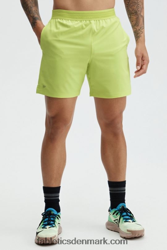 Fabletics Mænd den grundlæggende korte 165 PNX2T3342 falmet kalk