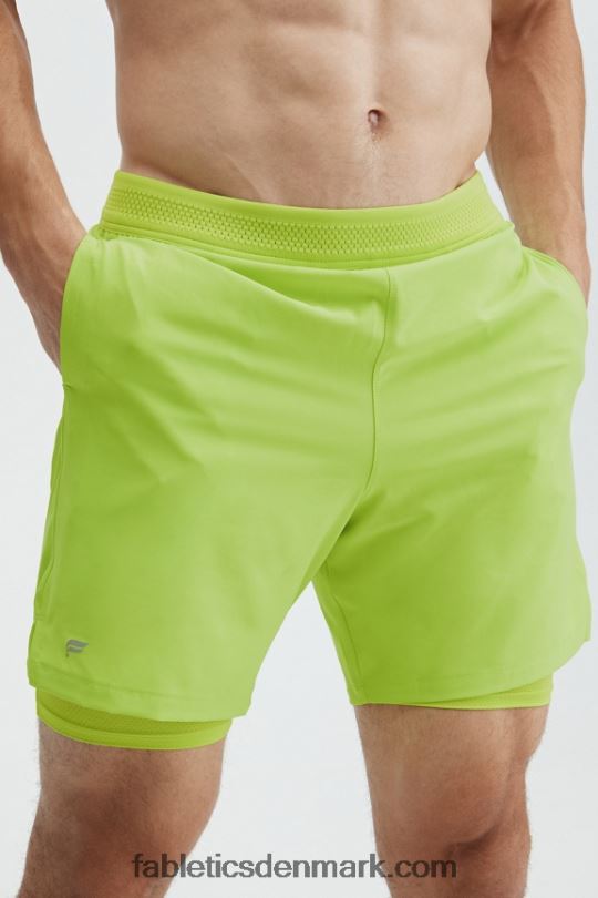 Fabletics Mænd den grundlæggende korte (foret) PNX2T3321 livlig lime