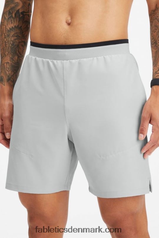 Fabletics Mænd den grundlæggende korte ii 144 PNX2T3194 mineralgrå