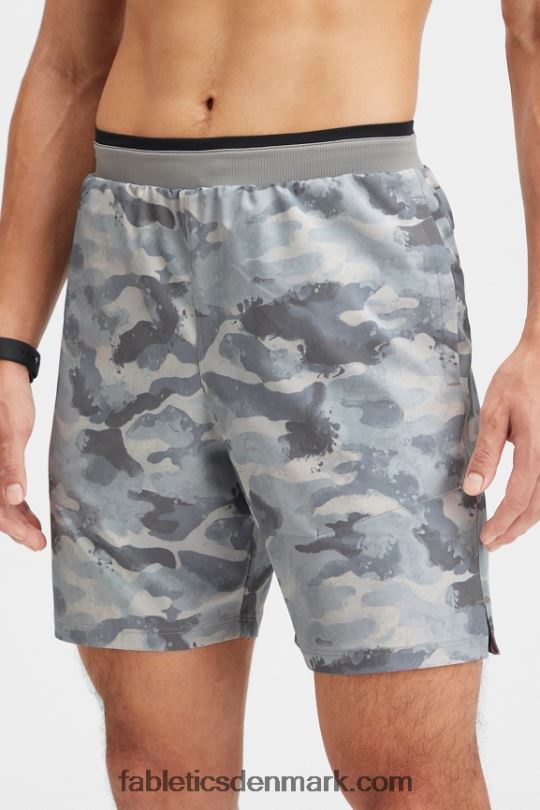 Fabletics Mænd den grundlæggende korte ii 149 PNX2T3220 skygge grå camo