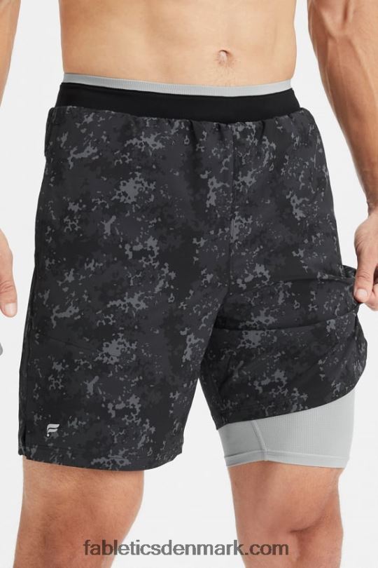 Fabletics Mænd den grundlæggende korte ii (foret) 138 PNX2T3152 sort nueue camo