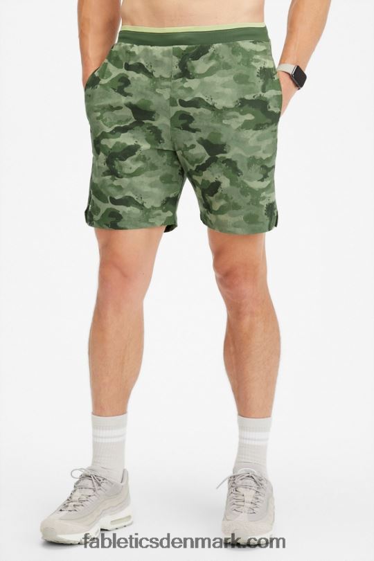 Fabletics Mænd den grundlæggende korte ii (foret) 139 PNX2T3157 taktisk camo