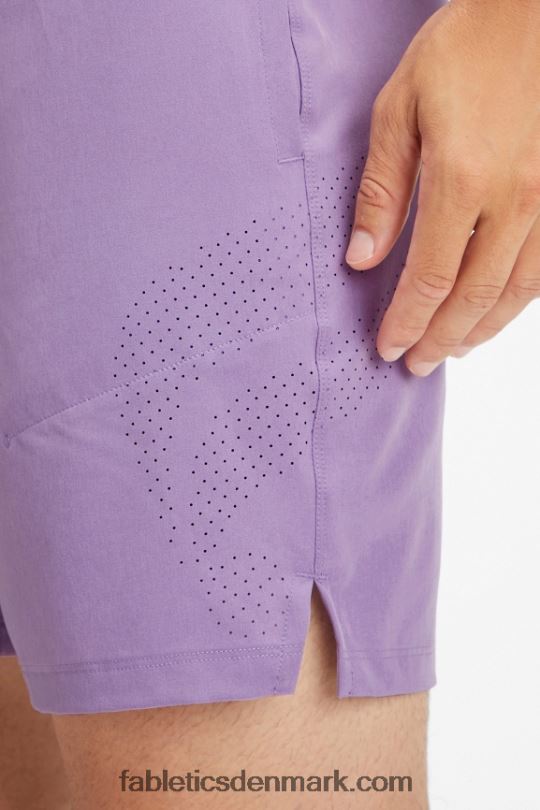 Fabletics Mænd den grundlæggende korte ii (foret) 162 PNX2T3303 lilla vibe perforeret