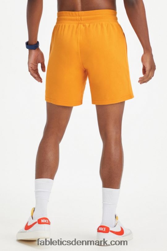 Fabletics Mænd den lette go-to short PNX2T3288 gylden okker